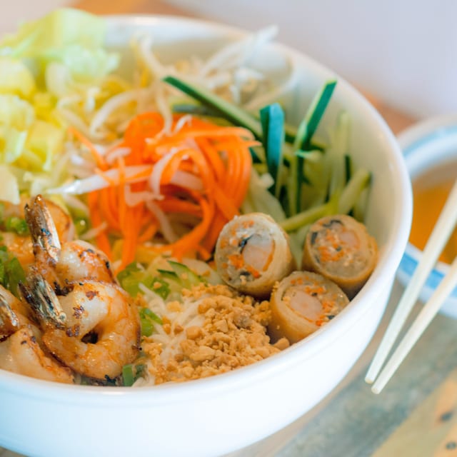 Vermicelli Noodle and Eggroll.